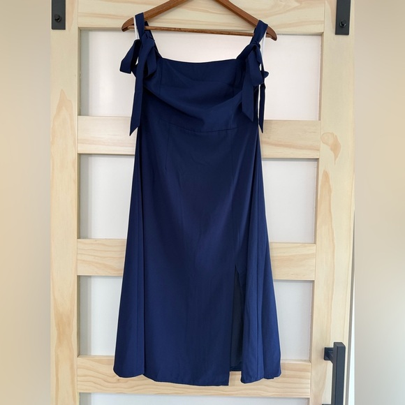 Petal + Pup Navy Blue Tie Shoulder Midi Dress Size 6 US / 10 AU Square Neck - Picture 5 of 6